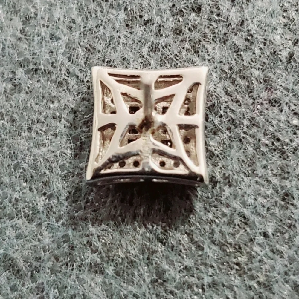 Djoy diamond emerald